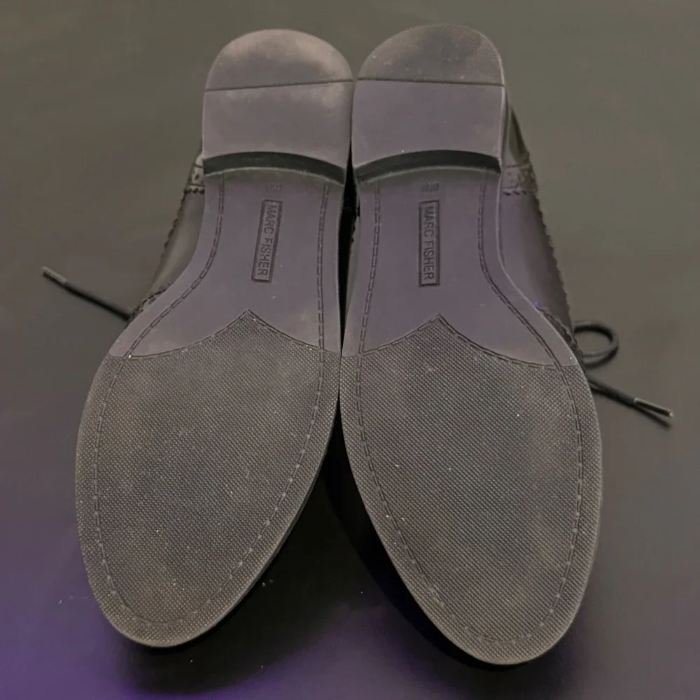 Marc Fisher Sailor Black‎ Leather Wingtip Brogue Oxfords Womens 6.5 M Academia